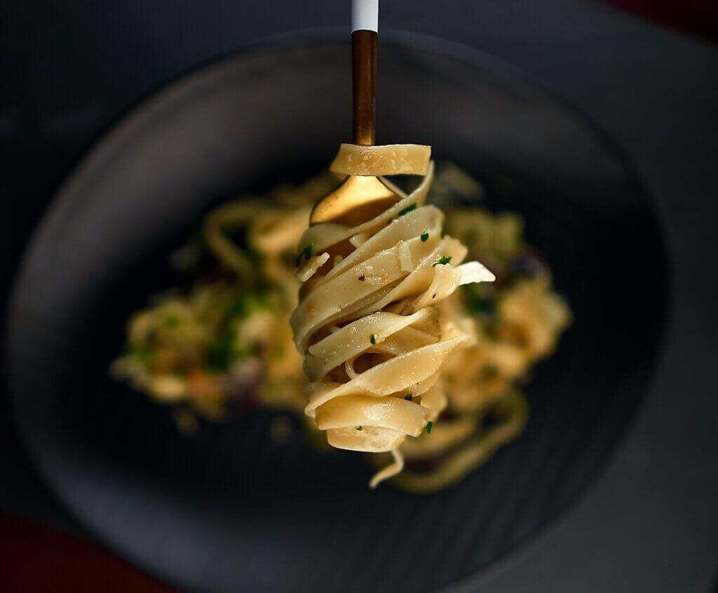Rome on a Plate: A Connoisseur's Guide to Rome's Best Pasta
