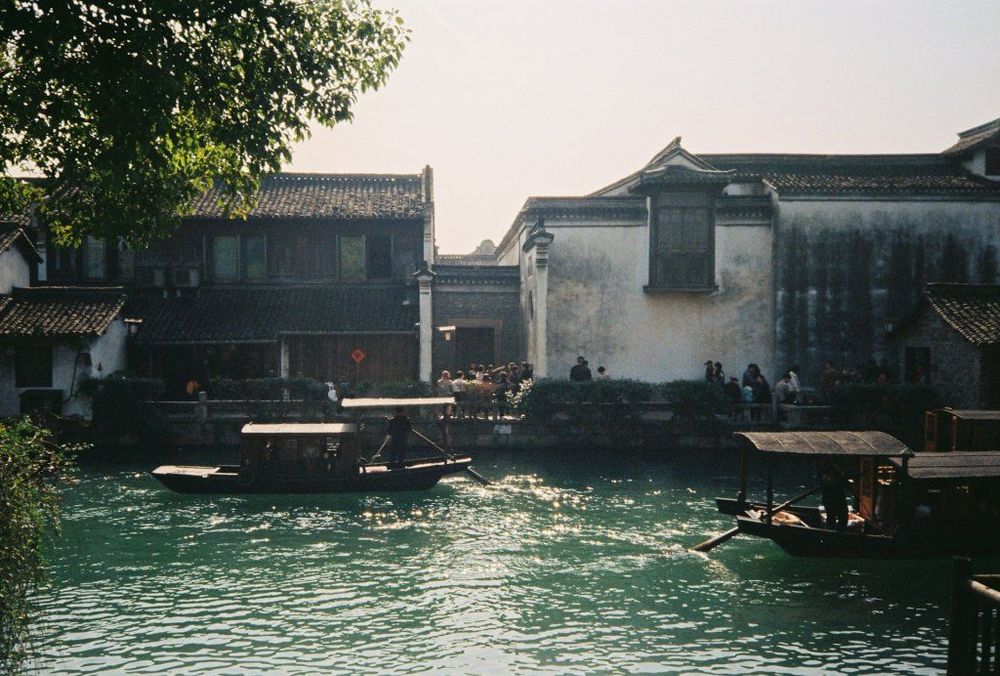 Zhouzhuang is a popular tourist spot for Shanghai and Suzhou visitors. 