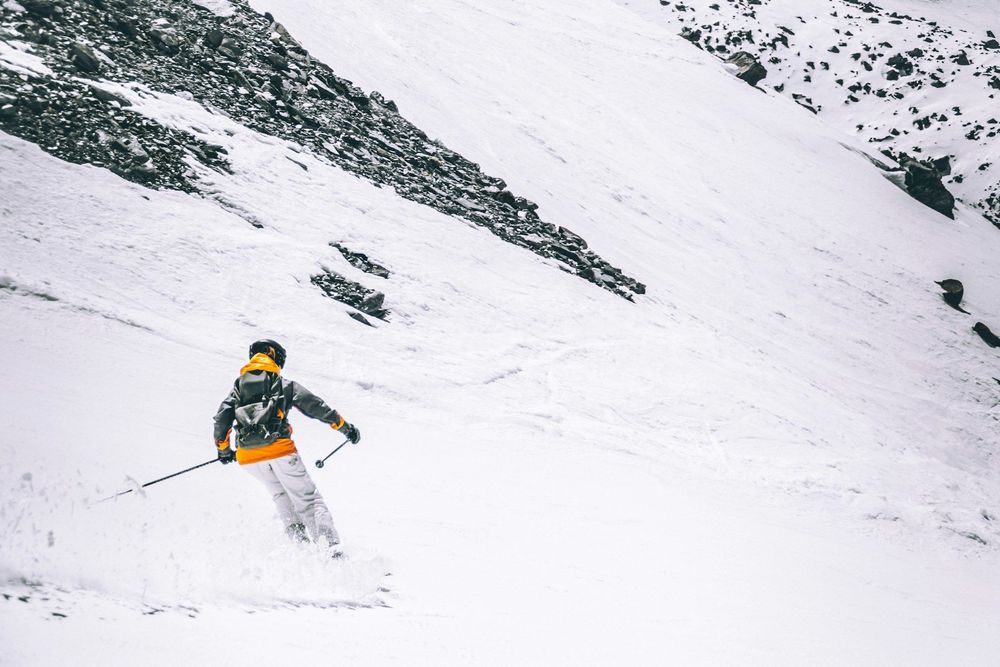 man-skiing