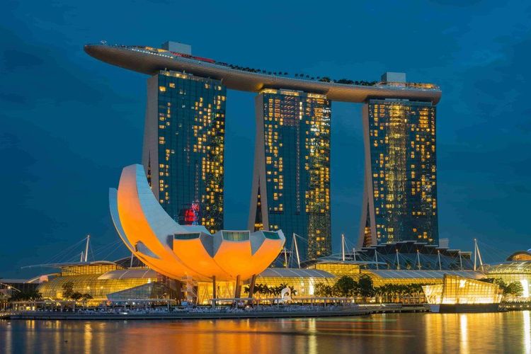 Southeast Asia: Singapore at night