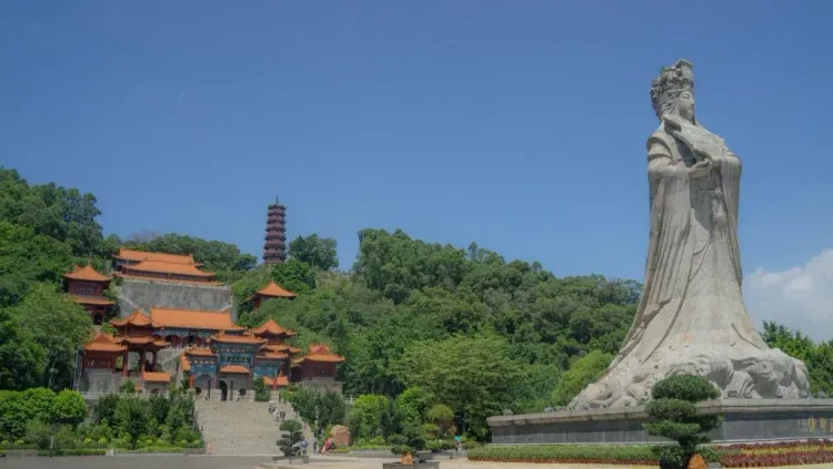 Guangzhou blends ancient history, modern wonders, and rich culture.