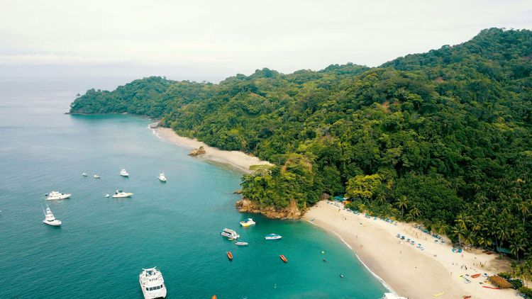During the best time to visit Costa Rica you will enjoy beautiful beaches