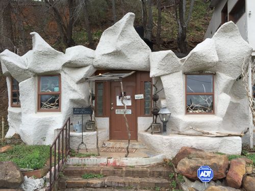 Cave House: Tour Tulsa's famous “cave” home.