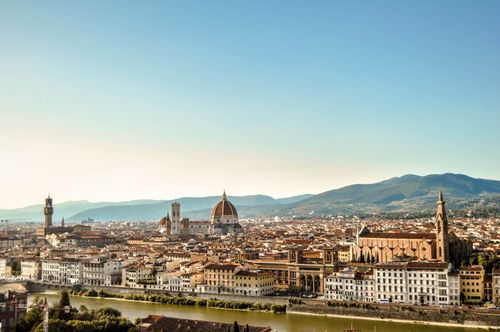 Let's take a virtual stroll through some Florence facts – a city in Italy akin to a living museum. 