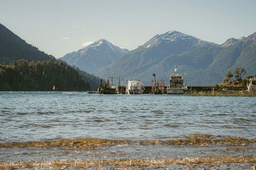 Bariloche is a picturesque town in the Lake District, perfect to enjoy skiing and hiking opportunities while admiring the scenic beauty of the lakes.