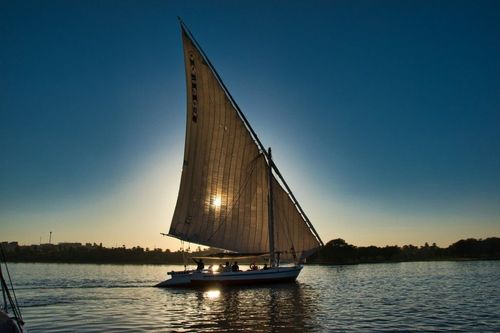 The best way to know Aswan in by felucca 