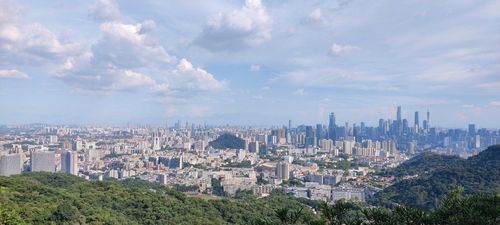 白雲山是欣賞廣州全景的最佳地點之一。