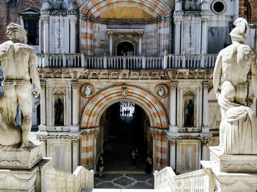 The Doge's Palace is the site that was the head of a 1000-year republic. 