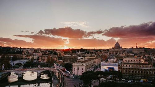 If you happen to be in Rome on a Sunday, here are some ideas to spend a laid-back yet interesting day.