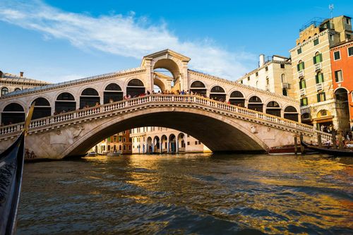 The Rialto Bridge is a symbol of history and engineering brilliance, one of the best things to do in Venice