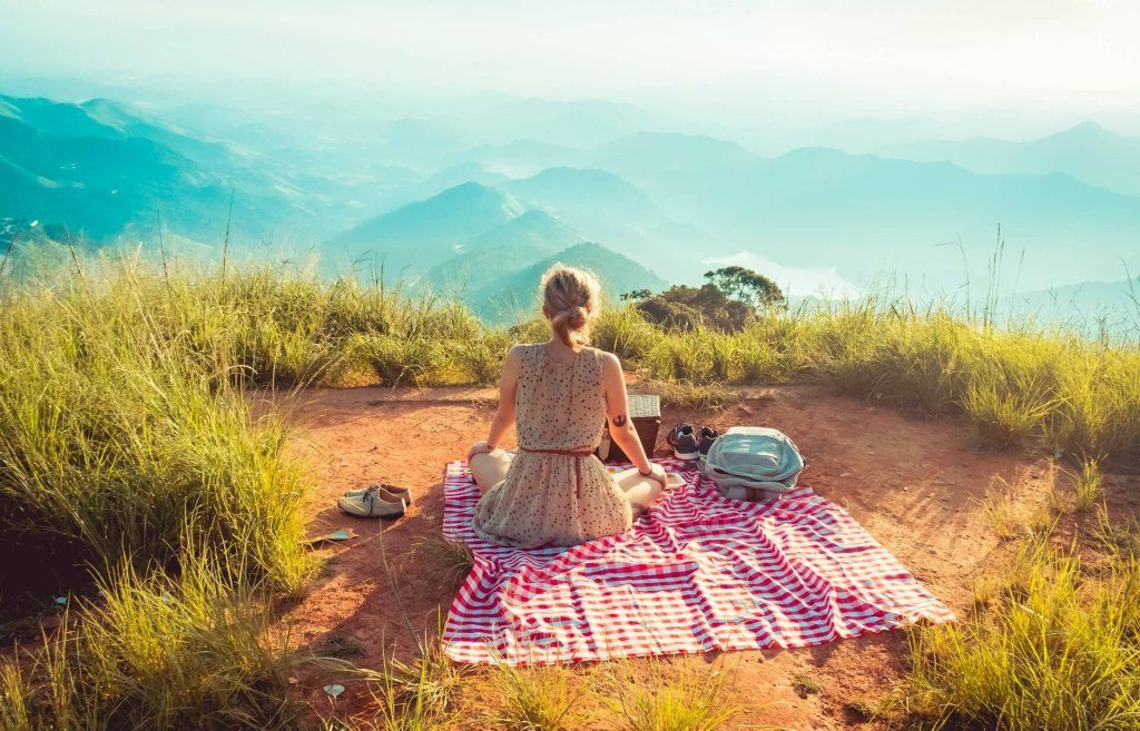 8 Solo Travel Tips for Safe and Enjoyable Adventures